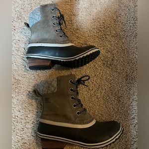 Sorel boots worn once